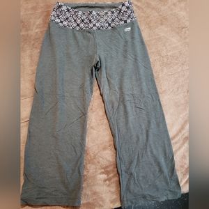 Marika • womens legging 7/8 length • size small